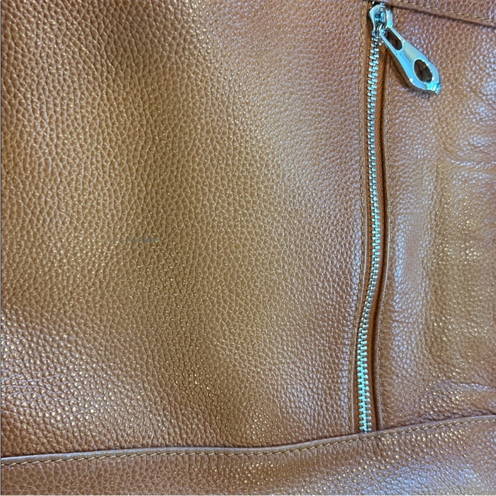 Chic Brown Leather Shoulder Bag - Picture 9 of 14